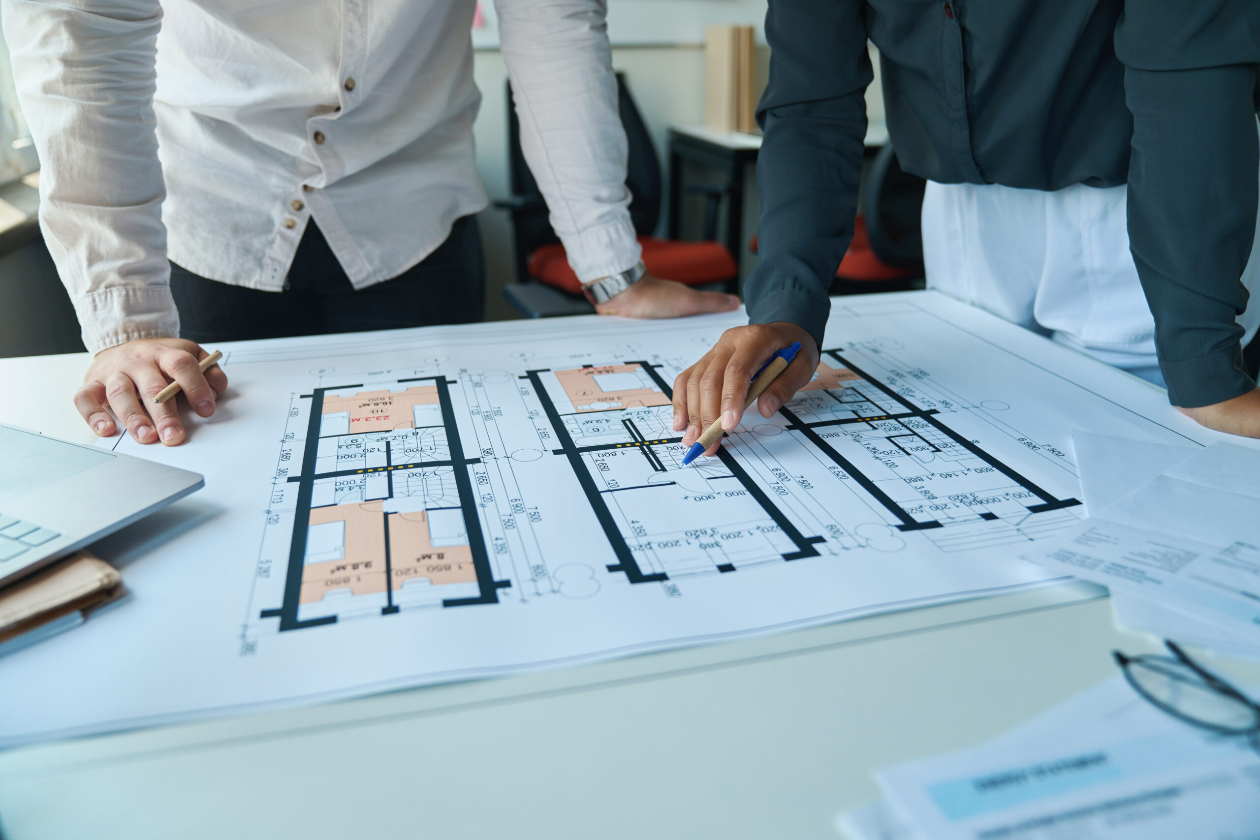 What Is a Franchise Disclosure Document? | EntrePartner 2 Reviewing documents on a project